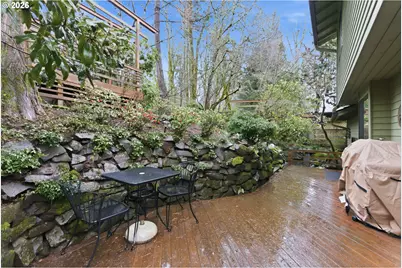 205 S Canby St, Portland, OR 97219 - Photo 46