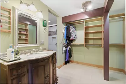 205 S Canby St, Portland, OR 97219 - Photo 26