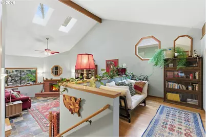 205 S Canby St, Portland, OR 97219 - Photo 22