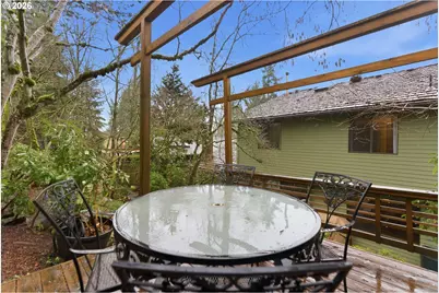 205 S Canby St, Portland, OR 97219 - Photo 42