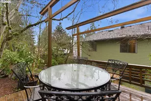 205 S Canby St, Portland, OR 97219 - Photo 42