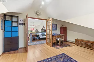 205 S Canby St, Portland, OR 97219 - Photo 24