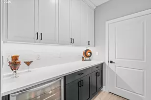 723 SW 49th Dr, Gresham, OR 97080 - Photo 18