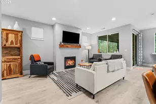 723 SW 49th Dr, Gresham, OR 97080 - Photo 8