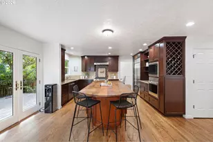 5710 Southwood Dr, Lake Oswego, OR 97035 - Photo 8