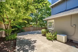 5710 Southwood Dr, Lake Oswego, OR 97035 - Photo 32