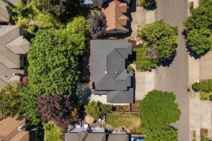 5710 Southwood Dr, Lake Oswego, OR 97035 - Photo 42
