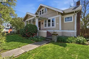 212 W 1st St, Newberg, OR 97132 - Photo 4