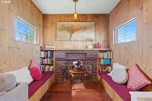 212 W 1st St, Newberg, OR 97132 - Photo 10