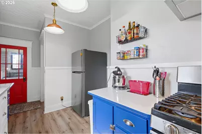 212 W 1st St, Newberg, OR 97132 - Photo 16