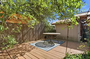 212 W 1st St, Newberg, OR 97132 - Photo 24