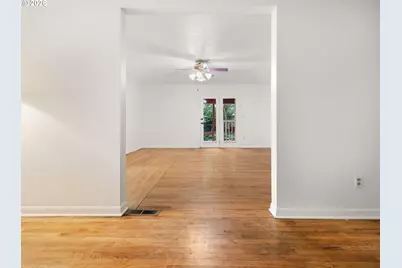 7575 SW Greenwood Dr, Portland, OR 97223 - Photo 8
