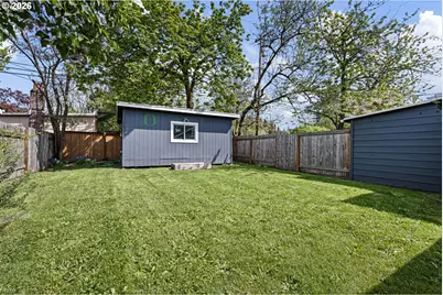 2421 Kincaid St, Eugene, OR 97405 - Photo 26