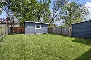 2421 Kincaid St, Eugene, OR 97405 - Photo 26