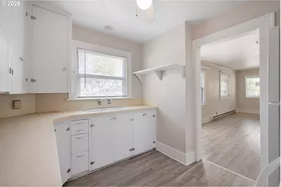 2421 Kincaid St, Eugene, OR 97405 - Photo 12