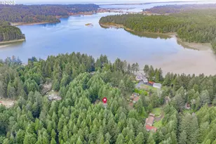 62299 Crown Point Rd, Coos Bay, OR 97420 - Photo 6