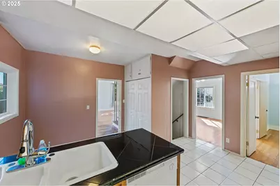 643 S 12th Ct, Coos Bay, OR 97420 - Photo 30