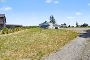 2999 Buena Crest Ln NE, Salem, OR 97303 - Photo 4