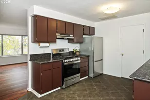 6551 SW Taylors Ferry Rd, Portland, OR 97223 - Photo 12