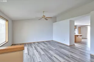 16305 NE 37th Cir, Vancouver, WA 98682 - Photo 10