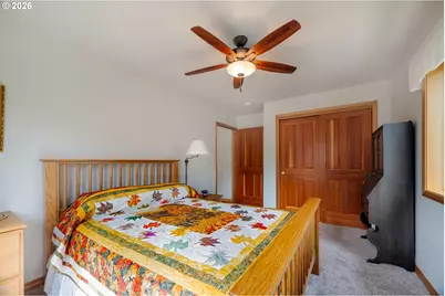 1115 Skookum Dr, Silverton, OR 97381 - Photo 38