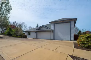 1115 Skookum Dr, Silverton, OR 97381 - Photo 6