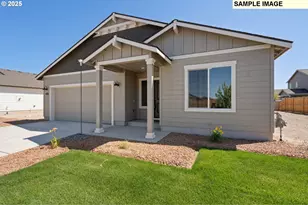 878 NE Laurel Springs Dr, Hermiston, OR 97838 - Photo 2