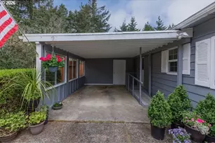 1600 Rhododendron Dr, Florence, OR 97439 - Photo 4