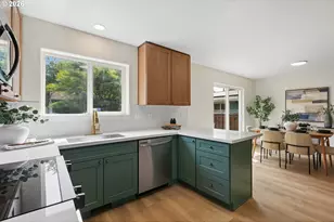 10214 N Midway Ave, Portland, OR 97203 - Photo 2