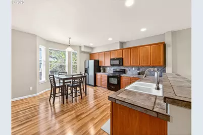7822 SW Dune Grass Ln, Tigard, OR 97224 - Photo 10