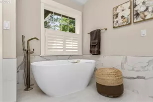 14261 Uplands Dr, Lake Oswego, OR 97034 - Photo 24