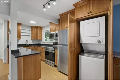 8682 N Willamette Blvd, Portland, OR 97203 - Photo 10