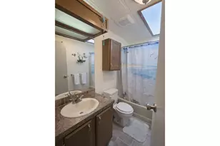 17442 NE Glisan St, Portland, OR 97230 - Photo 10