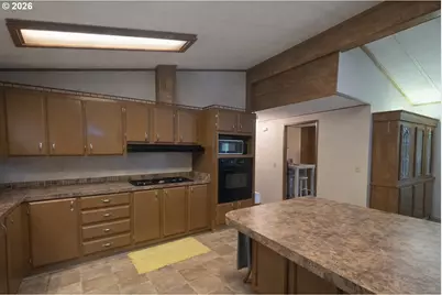 17442 NE Glisan St #2, Portland, OR 97230 - Photo 8