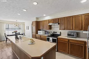 938 Hood View Ct, Hood River, OR 97031 - Photo 12