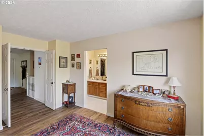 938 Hood View Ct, Hood River, OR 97031 - Photo 18