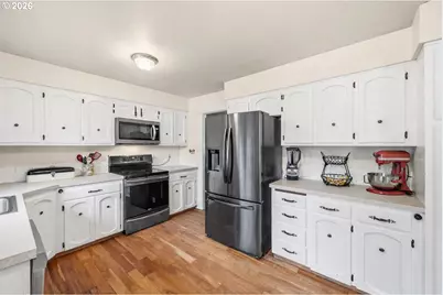 2024 SE Spruce Ave, Gresham, OR 97080 - Photo 10