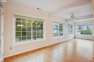 350 NE 61st Ave, Portland, OR 97213 - Photo 6