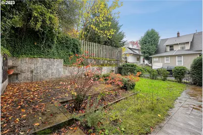 350 NE 61st Ave, Portland, OR 97213 - Photo 22