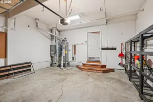 5966 Frost Ln, Lake Oswego, OR 97035 - Photo 26