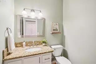 5966 Frost Ln, Lake Oswego, OR 97035 - Photo 14