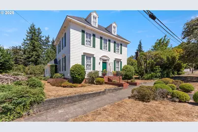 812 E 2nd St, Coquille, OR 97423 - Photo 2
