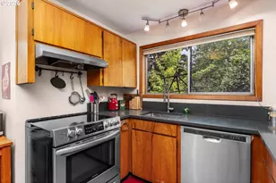 245 SE 108th Ave, Portland, OR 97216 - Photo 14