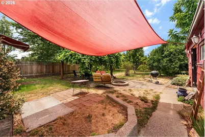 245 SE 108th Ave, Portland, OR 97216 - Photo 32