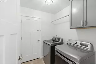 2046 SE Academy St, Dallas, OR 97338 - Photo 36