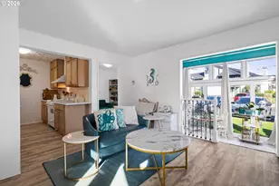 320 NE Skipanon Dr, Warrenton, OR 97146 - Photo 12