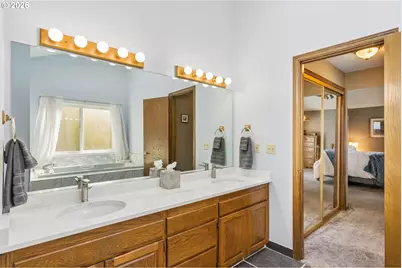 2259 SE Lindenbrook Ct, Milwaukie, OR 97222 - Photo 30