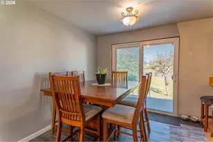 1654 Carlisle Ln, Myrtle Point, OR 97458 - Photo 14