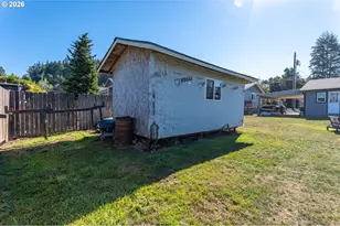 1654 Carlisle Ln, Myrtle Point, OR 97458 - Photo 32