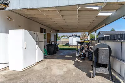 1654 Carlisle Ln, Myrtle Point, OR 97458 - Photo 4